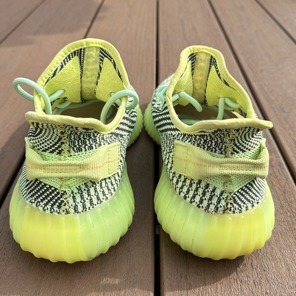 Authentic Yeezy Boost 350 size: US 8 - Picture 3 of 8